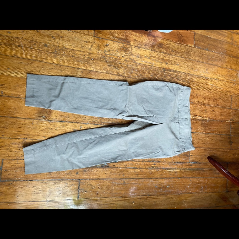 Tan capri
